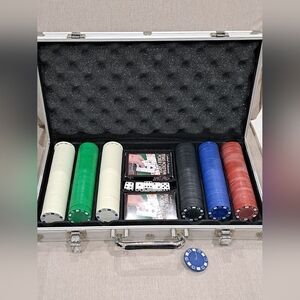 Professional Poker Set-2 Card Decks w/Dice & Carrying Case